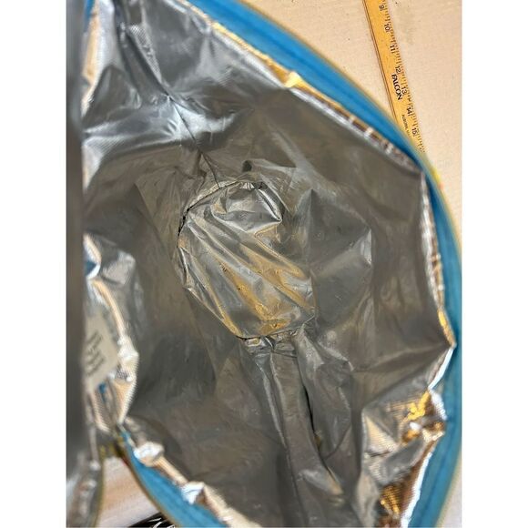 Lilly Pulitzer insulated tote animal flowers - Picture 5 of 10